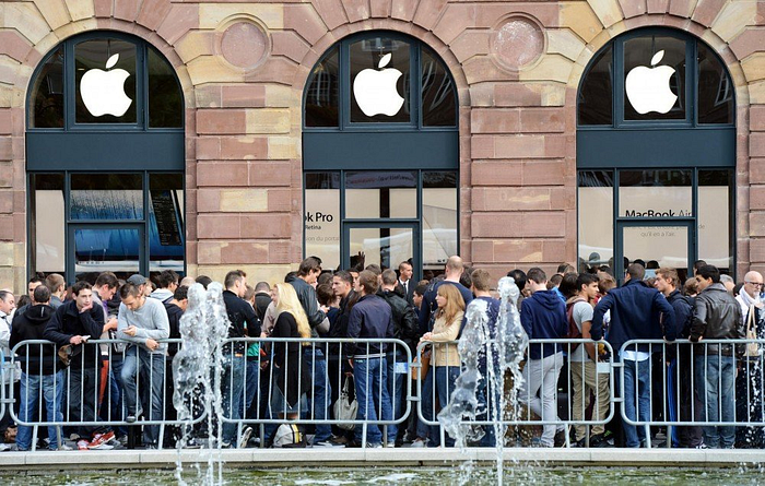 Customers’ loyalty towards Apple’s creative